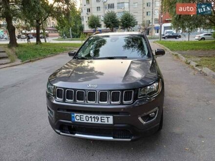 Джип Compass 2020 у Чернівцях на Automoto.ua Сірий Джип Compass, об'ємом двигуна 2.36 л та пробігом 105 тис. км за 16900 $, фото 1 на Automoto.ua