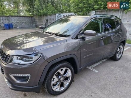 Джип Компас 2020 в Киеве на Automoto.ua Серый Джип Компас, объемом двигателя 2.36 л и пробегом 27 тыс. км за 18900 $, фото 1 на Automoto.ua