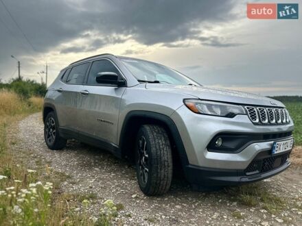 Сірий Джип Compass, об'ємом двигуна 2.36 л та пробігом 87 тис. км за 16850 $, фото 1 на Automoto.ua
