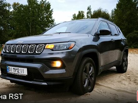 Серый Джип Компас, объемом двигателя 2.4 л и пробегом 41 тыс. км за 18800 $, фото 1 на Automoto.ua