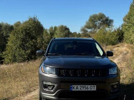 Сірий Джип Compass, об'ємом двигуна 2.4 л та пробігом 107 тис. км за 16000 $, фото 1 на Automoto.ua