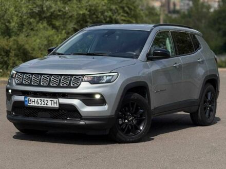 Серый Джип Компас, объемом двигателя 2.4 л и пробегом 18 тыс. км за 14500 $, фото 1 на Automoto.ua