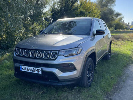 Джип Compass 2022 у Києві на Automoto.ua Сірий Джип Compass, об'ємом двигуна 2.36 л та пробігом 9 тис. км за 21900 $, фото 1 на Automoto.ua