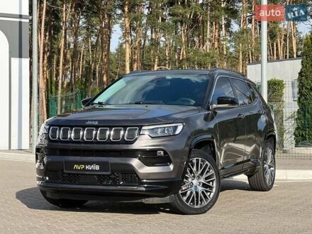 Джип Компас 2022 в Киеве на Automoto.ua Серый Джип Компас, объемом двигателя 2.36 л и пробегом 73 тыс. км за 20950 $, фото 1 на Automoto.ua