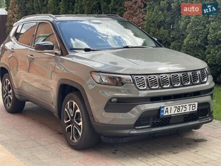 Серый Джип Компас, объемом двигателя 2.36 л и пробегом 32 тыс. км за 23000 $, фото 1 на Automoto.ua