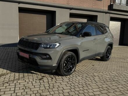 Серый Джип Компас, объемом двигателя 2 л и пробегом 65 тыс. км за 21500 $, фото 1 на Automoto.ua