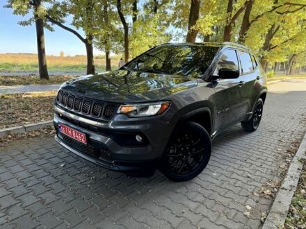Сірий Джип Compass, об'ємом двигуна 2 л та пробігом 40 тис. км за 17863 $, фото 1 на Automoto.ua