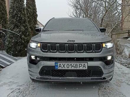 Серый Джип Компас, объемом двигателя 2 л и пробегом 43 тыс. км за 23700 $, фото 1 на Automoto.ua