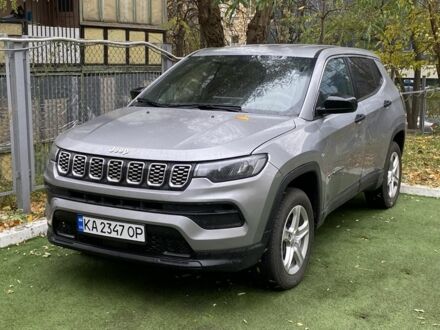 Джип Компас 2023 в Киеве на Automoto.ua Серый Джип Компас, объемом двигателя 2 л и пробегом 4 тыс. км за 24000 $, фото 1 на Automoto.ua