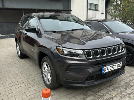 Джип Компас 2023 в Киеве на Automoto.ua Серый Джип Компас, объемом двигателя 2 л и пробегом 2 тыс. км за 25500 $, фото 1 на Automoto.ua