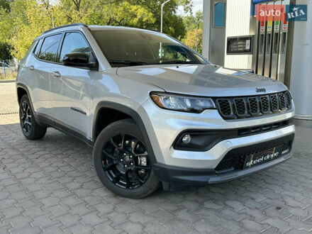 Серый Джип Компас, объемом двигателя 2 л и пробегом 1 тыс. км за 26999 $, фото 1 на Automoto.ua