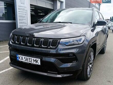 Джип Compass 2024 у Києві на Automoto.ua Сірий Джип Compass, об'ємом двигуна 1.47 л та пробігом 22 тис. км за 32500 $, фото 1 на Automoto.ua