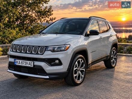 Сірий Джип Compass, об'ємом двигуна 2 л та пробігом 46 тис. км за 18700 $, фото 1 на Automoto.ua