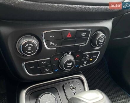Джип Compass 2017 у Львові на Automoto.ua Синій Джип Compass, об'ємом двигуна 2.36 л та пробігом 117 тис. км за 15800 $, фото 18 на Automoto.ua