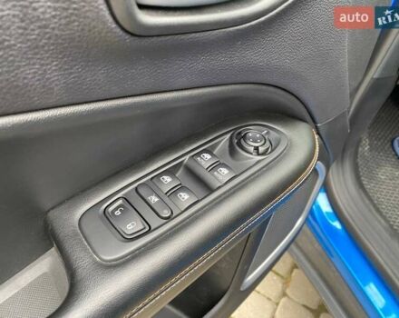 Джип Compass 2017 у Львові на Automoto.ua Синій Джип Compass, об'ємом двигуна 2.36 л та пробігом 117 тис. км за 15800 $, фото 13 на Automoto.ua