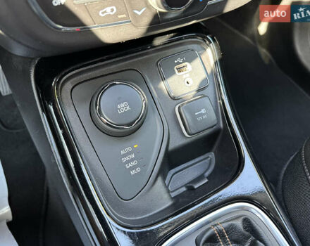 Джип Компас 2019 в Одессе на Automoto.ua Синий Джип Компас, объемом двигателя 2.4 л и пробегом 108 тыс. км за 18500 $, фото 26 на Automoto.ua