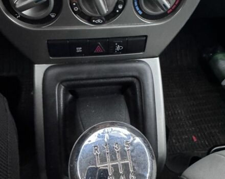 Зеленый Джип Компас, объемом двигателя 2 л и пробегом 305 тыс. км за 4499 $, фото 12 на Automoto.ua