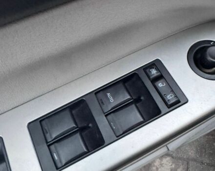 Зеленый Джип Компас, объемом двигателя 2 л и пробегом 300 тыс. км за 4500 $, фото 5 на Automoto.ua