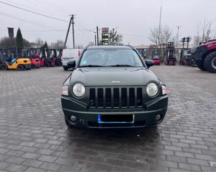 Зеленый Джип Компас, объемом двигателя 2 л и пробегом 305 тыс. км за 4499 $, фото 1 на Automoto.ua