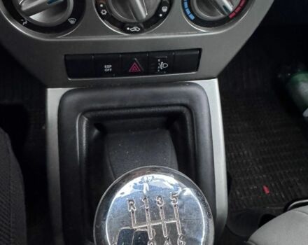 Зеленый Джип Компас, объемом двигателя 2 л и пробегом 300 тыс. км за 4500 $, фото 7 на Automoto.ua