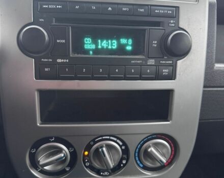 Зеленый Джип Компас, объемом двигателя 2 л и пробегом 300 тыс. км за 4500 $, фото 4 на Automoto.ua