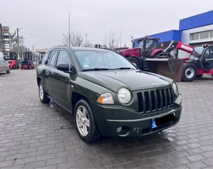 Зеленый Джип Компас, объемом двигателя 2 л и пробегом 305 тыс. км за 4499 $, фото 2 на Automoto.ua