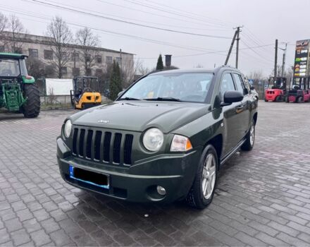 Зеленый Джип Компас, объемом двигателя 2 л и пробегом 305 тыс. км за 4499 $, фото 1 на Automoto.ua