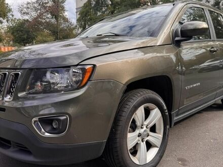 Зелений Джип Compass, об'ємом двигуна 2 л та пробігом 120 тис. км за 9500 $, фото 1 на Automoto.ua