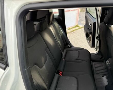 Білий Джип Інша, об'ємом двигуна 2.4 л та пробігом 177 тис. км за 13900 $, фото 13 на Automoto.ua