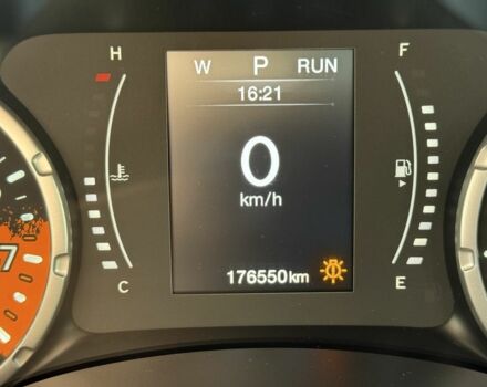 Білий Джип Інша, об'ємом двигуна 2.4 л та пробігом 177 тис. км за 13900 $, фото 20 на Automoto.ua