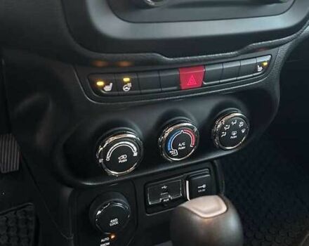 Белый Джип Другая, объемом двигателя 2.4 л и пробегом 77 тыс. км за 8600 $, фото 12 на Automoto.ua