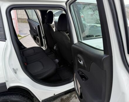 Білий Джип Інша, об'ємом двигуна 2.4 л та пробігом 177 тис. км за 13900 $, фото 10 на Automoto.ua