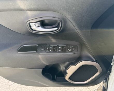 Білий Джип Інша, об'ємом двигуна 2.4 л та пробігом 177 тис. км за 13900 $, фото 18 на Automoto.ua