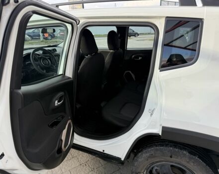 Білий Джип Інша, об'ємом двигуна 2.4 л та пробігом 177 тис. км за 13900 $, фото 8 на Automoto.ua