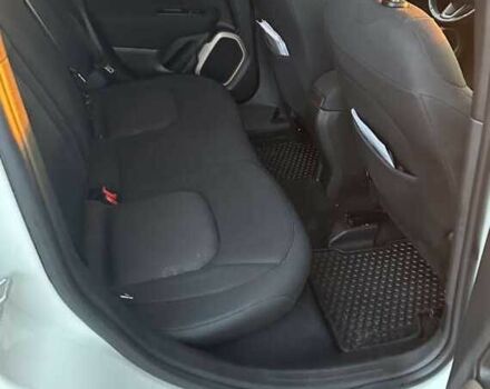 Белый Джип Другая, объемом двигателя 2.4 л и пробегом 77 тыс. км за 8600 $, фото 17 на Automoto.ua