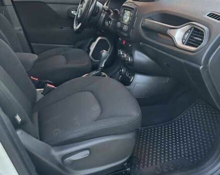 Белый Джип Другая, объемом двигателя 2.4 л и пробегом 77 тыс. км за 8600 $, фото 14 на Automoto.ua