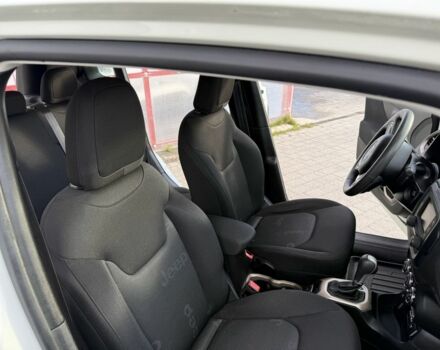 Білий Джип Інша, об'ємом двигуна 2.4 л та пробігом 177 тис. км за 13900 $, фото 12 на Automoto.ua