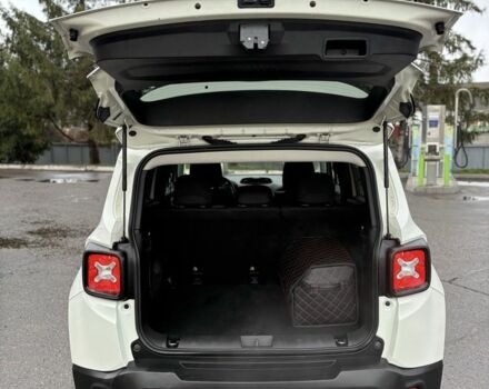 Білий Джип Інша, об'ємом двигуна 2.4 л та пробігом 230 тис. км за 12300 $, фото 14 на Automoto.ua