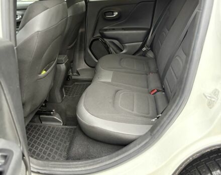 Білий Джип Інша, об'ємом двигуна 2.4 л та пробігом 230 тис. км за 12300 $, фото 15 на Automoto.ua