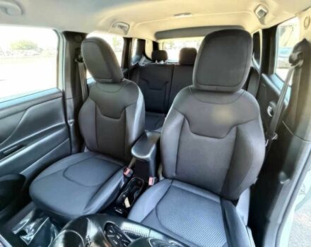 Белый Джип Другая, объемом двигателя 2.4 л и пробегом 34 тыс. км за 10200 $, фото 9 на Automoto.ua