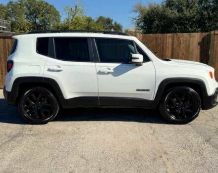 Белый Джип Другая, объемом двигателя 2.4 л и пробегом 34 тыс. км за 10200 $, фото 3 на Automoto.ua