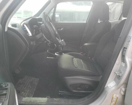 Белый Джип Другая, объемом двигателя 2.4 л и пробегом 144 тыс. км за 2100 $, фото 6 на Automoto.ua