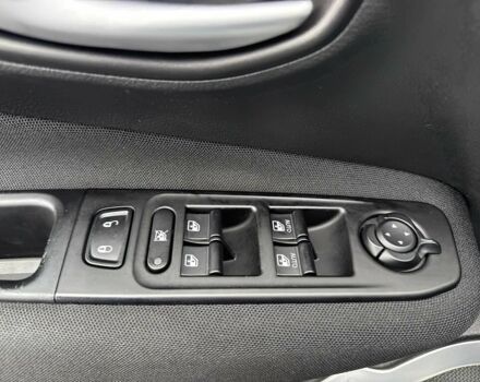 Белый Джип Другая, объемом двигателя 2.4 л и пробегом 32 тыс. км за 4000 $, фото 7 на Automoto.ua