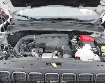 Белый Джип Другая, объемом двигателя 1.3 л и пробегом 18 тыс. км за 4000 $, фото 8 на Automoto.ua