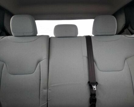 Бежевый Джип Другая, объемом двигателя 2.4 л и пробегом 170 тыс. км за 1800 $, фото 9 на Automoto.ua