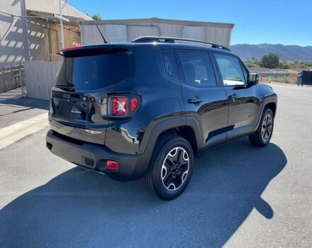 Черный Джип Другая, объемом двигателя 2.4 л и пробегом 74 тыс. км за 8000 $, фото 2 на Automoto.ua