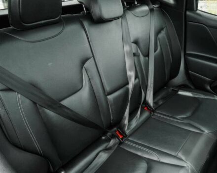 Черный Джип Другая, объемом двигателя 2.4 л и пробегом 44 тыс. км за 1100 $, фото 9 на Automoto.ua