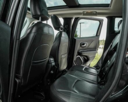 Черный Джип Другая, объемом двигателя 2.4 л и пробегом 44 тыс. км за 1100 $, фото 10 на Automoto.ua