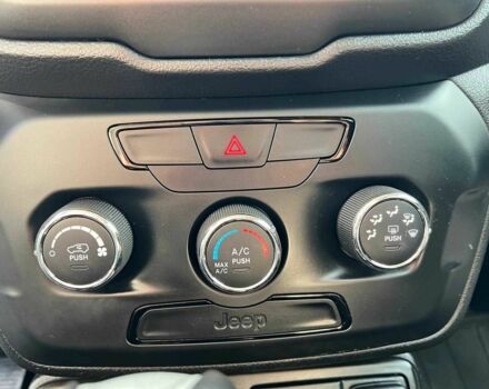 Чорний Джип Інша, об'ємом двигуна 2.4 л та пробігом 152 тис. км за 10940 $, фото 20 на Automoto.ua