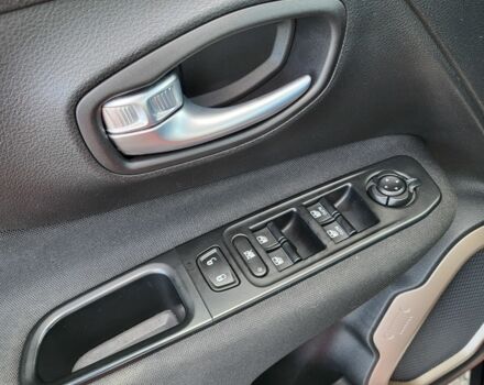 Красный Джип Другая, объемом двигателя 2.4 л и пробегом 167 тыс. км за 291 $, фото 6 на Automoto.ua